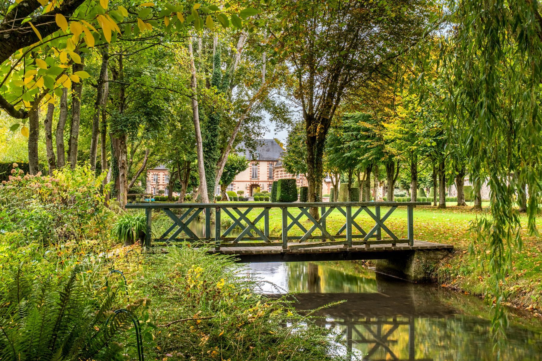 Chateau Lyons la Foret villa photo.